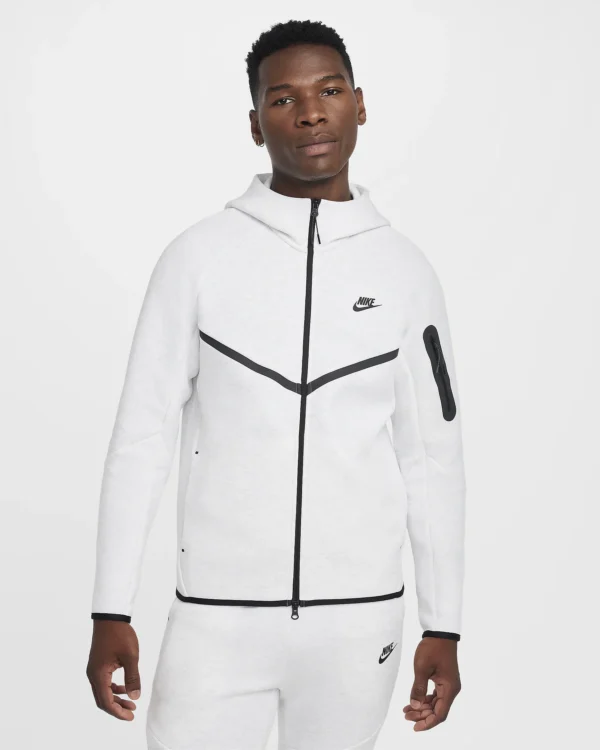 NIKE TECH